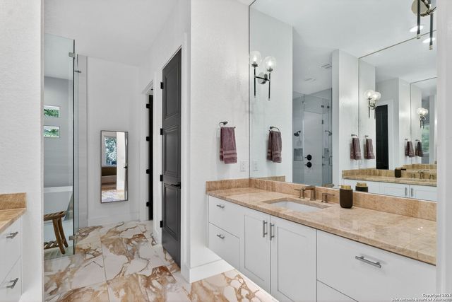 966 Belle Oaks, Bulverde, TX 78163