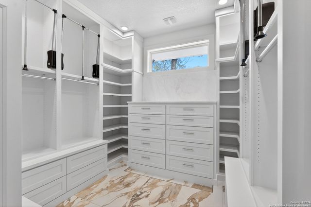 966 Belle Oaks, Bulverde, TX 78163