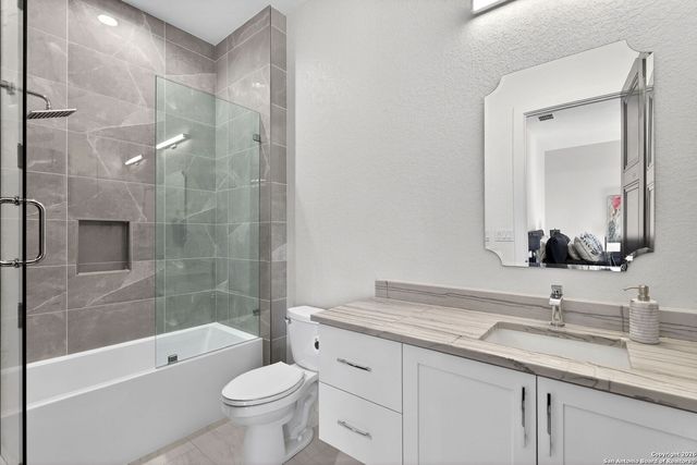 966 Belle Oaks, Bulverde, TX 78163