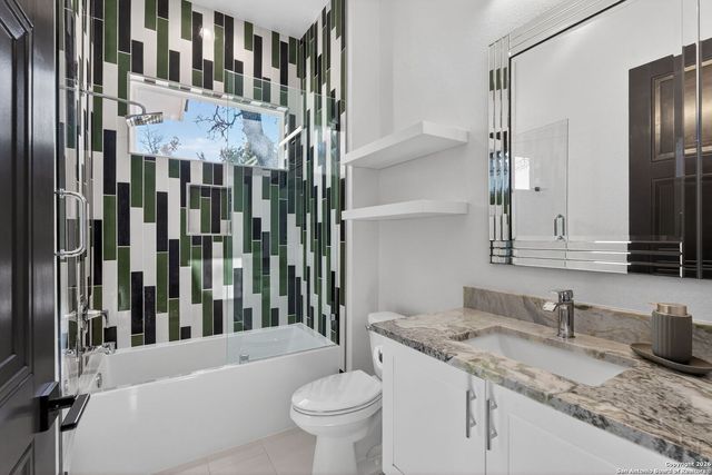 966 Belle Oaks, Bulverde, TX 78163