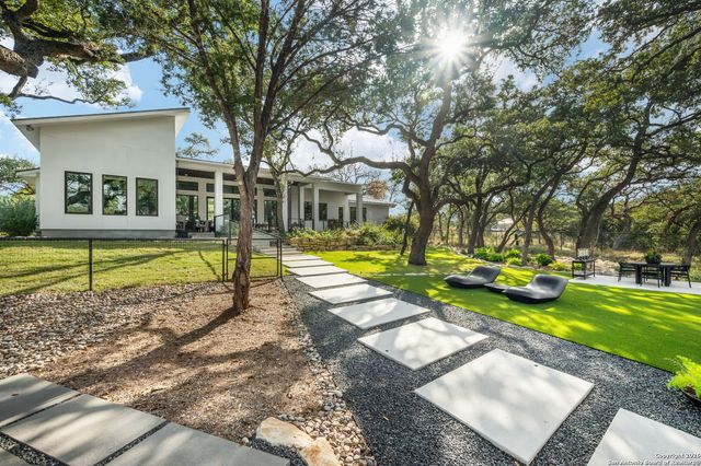 966 Belle Oaks, Bulverde, TX 78163