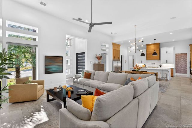 966 Belle Oaks, Bulverde, TX 78163