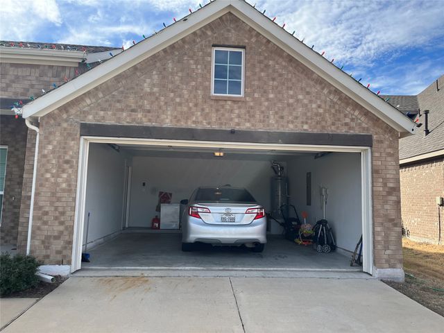 2903 Hobby Drive, Forney, TX 75126