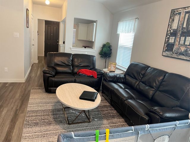 2903 Hobby Drive, Forney, TX 75126