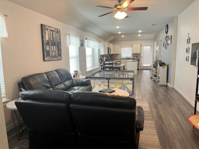 2903 Hobby Drive, Forney, TX 75126