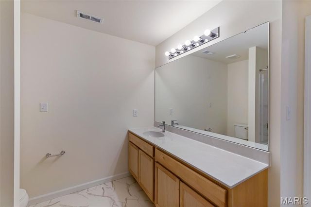 414 Winding Bluffs Court, Fenton, MO 63026