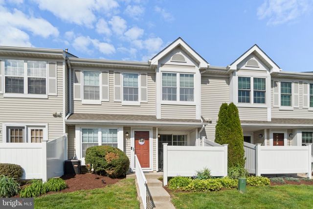 3602 FENWICK LN, Mount Laurel, NJ 08054