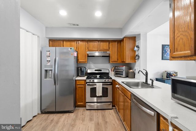 3602 FENWICK LN, Mount Laurel, NJ 08054