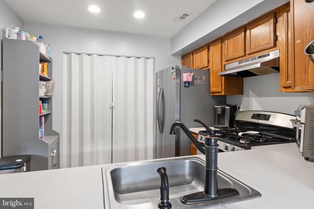 3602 FENWICK LN, Mount Laurel, NJ 08054