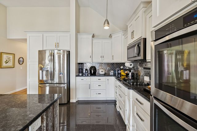 2017 Hollowfield Ln, Greenbrier, TN 37073