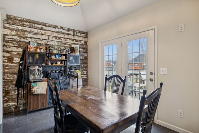 2017 Hollowfield Ln, Greenbrier, TN 37073