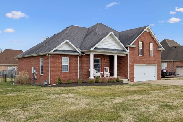 2017 Hollowfield Ln, Greenbrier, TN 37073