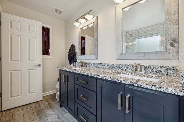 2017 Hollowfield Ln, Greenbrier, TN 37073