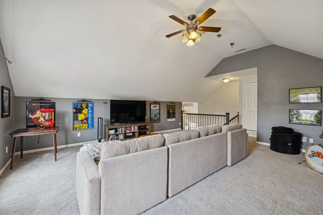 2017 Hollowfield Ln, Greenbrier, TN 37073