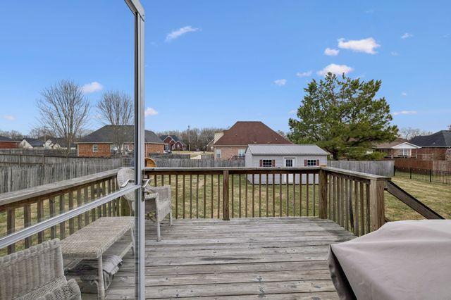 2017 Hollowfield Ln, Greenbrier, TN 37073