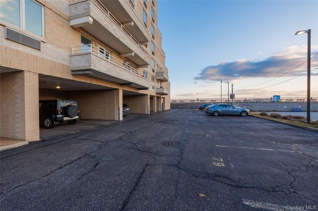 450 W Broadway 3F, Long Beach, NY 11561