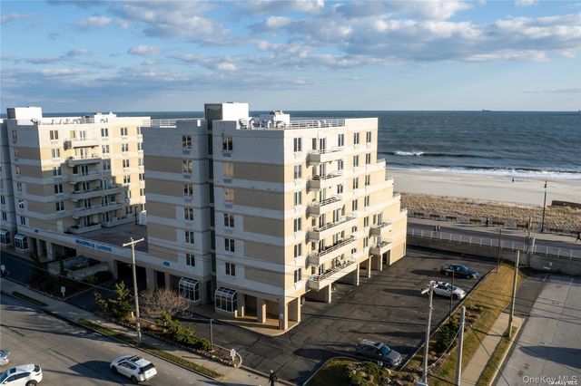 450 W Broadway 3F, Long Beach, NY 11561