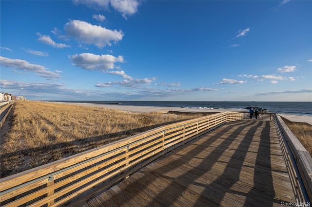 450 W Broadway 3F, Long Beach, NY 11561
