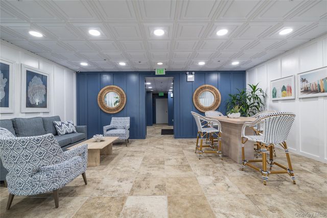 450 W Broadway 3F, Long Beach, NY 11561