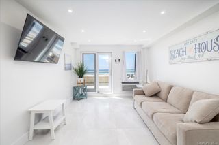 450 W Broadway 3F, Long Beach, NY 11561