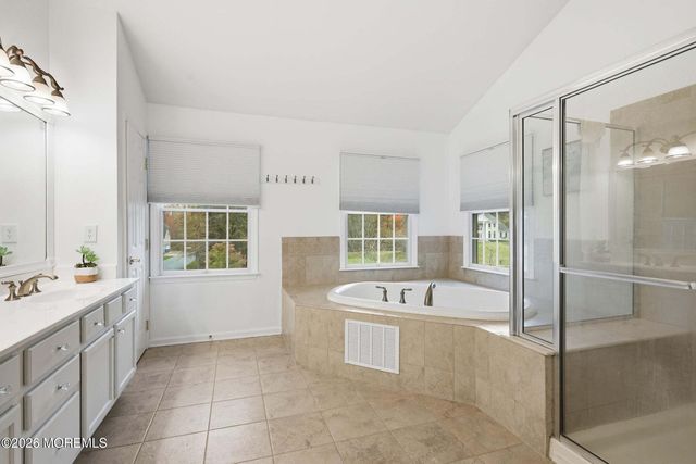 12 Risa Benjamin Way, Freehold, NJ 07728