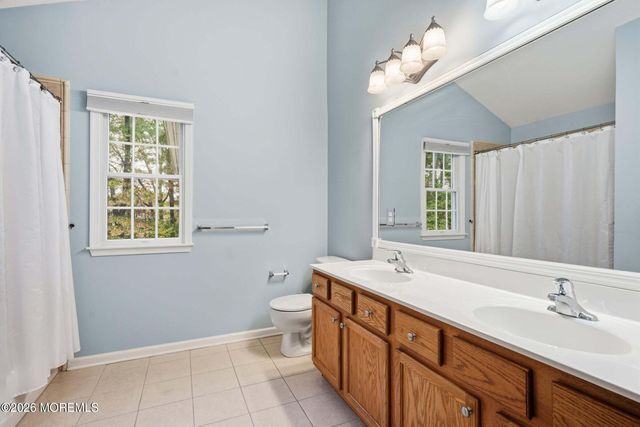 12 Risa Benjamin Way, Freehold, NJ 07728