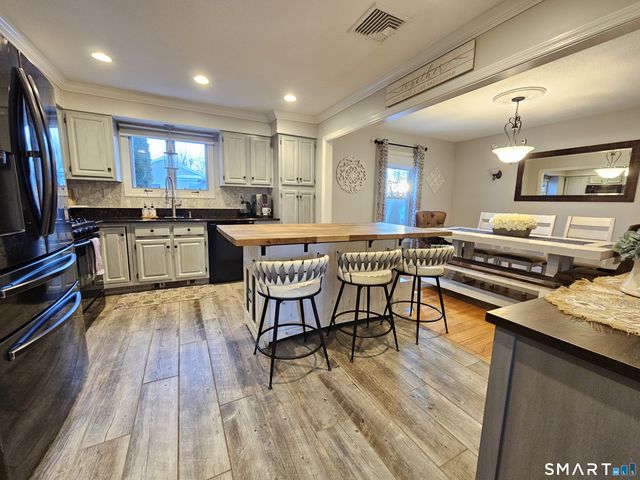 54 Milne Avenue, Shelton, CT 06484