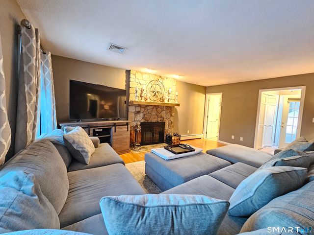 54 Milne Avenue, Shelton, CT 06484