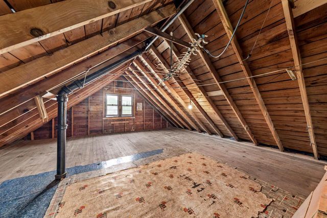 6820 W Hayes AVENUE, West Allis, WI 53219