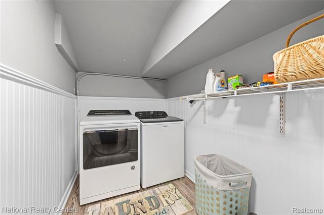 1481 Lochaven Road, Waterford, MI 48327