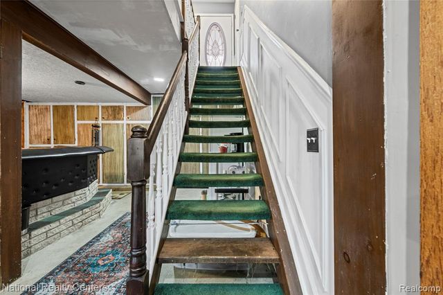 1481 Lochaven Road, Waterford, MI 48327