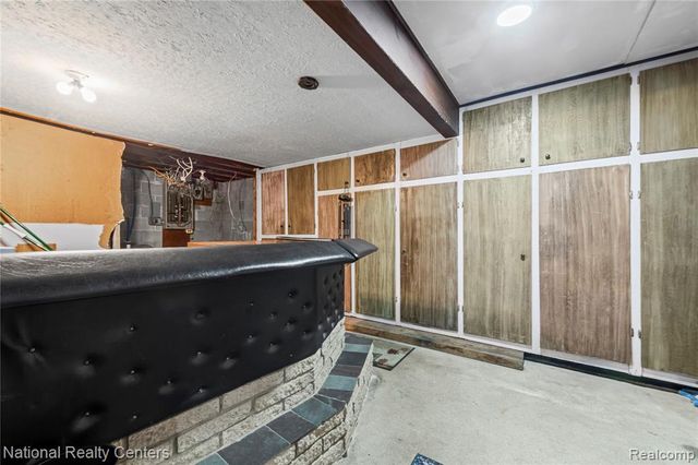 1481 Lochaven Road, Waterford, MI 48327