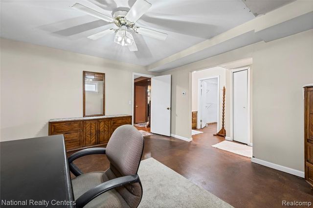 1481 Lochaven Road, Waterford, MI 48327