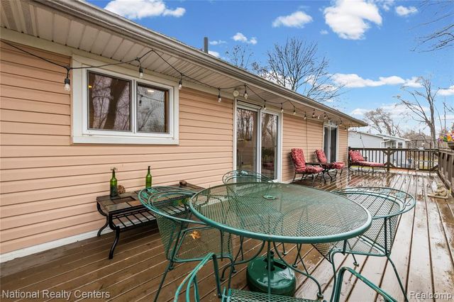 1481 Lochaven Road, Waterford, MI 48327