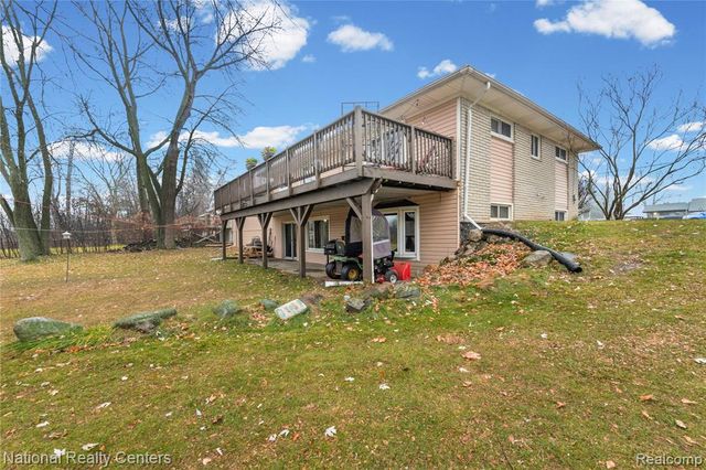 1481 Lochaven Road, Waterford, MI 48327