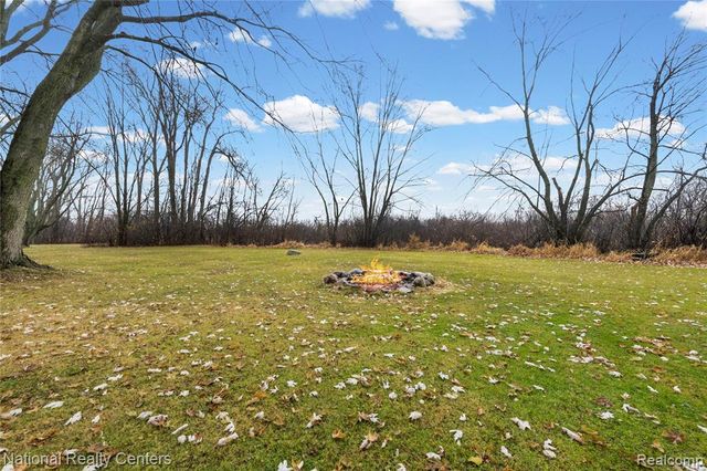 1481 Lochaven Road, Waterford, MI 48327