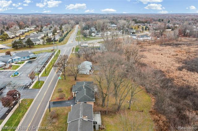 1481 Lochaven Road, Waterford, MI 48327