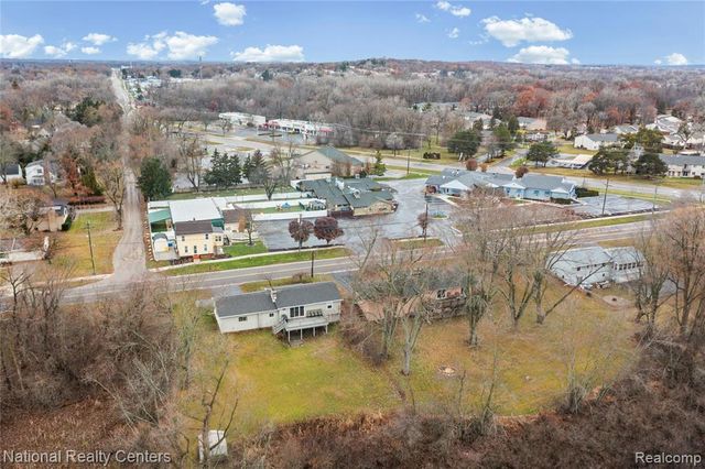 1481 Lochaven Road, Waterford, MI 48327