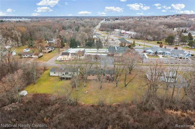 1481 Lochaven Road, Waterford, MI 48327