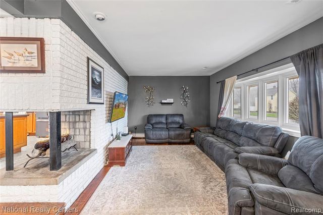 1481 Lochaven Road, Waterford, MI 48327