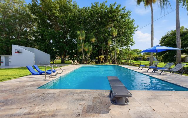 8492 NW 15th Court, Coral Springs, FL 33071