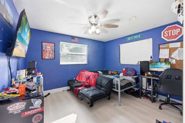 8492 NW 15th Court, Coral Springs, FL 33071