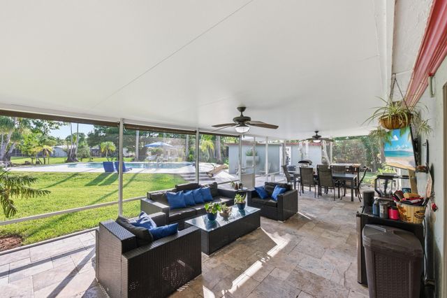 8492 NW 15th Court, Coral Springs, FL 33071