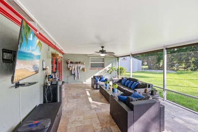 8492 NW 15th Court, Coral Springs, FL 33071