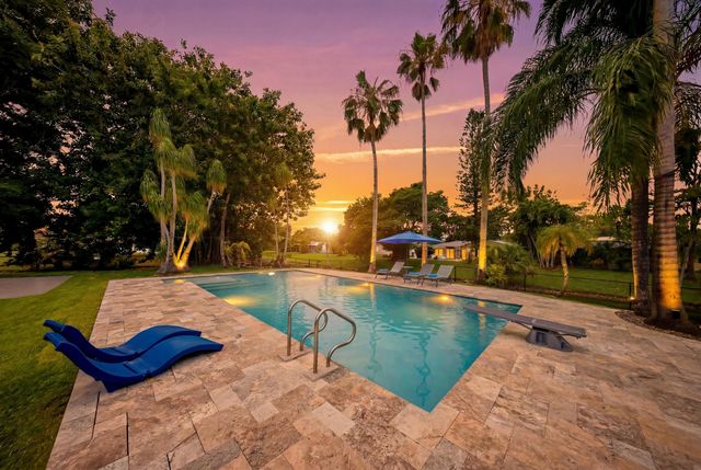 8492 NW 15th Court, Coral Springs, FL 33071