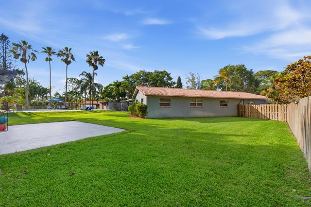 8492 NW 15th Court, Coral Springs, FL 33071