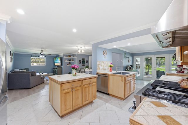 8492 NW 15th Court, Coral Springs, FL 33071
