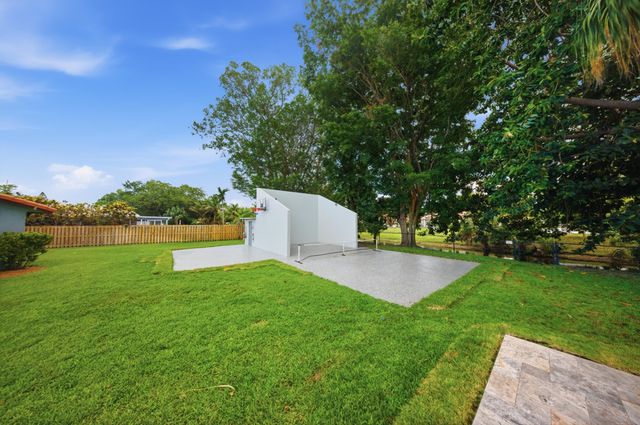 8492 NW 15th Court, Coral Springs, FL 33071