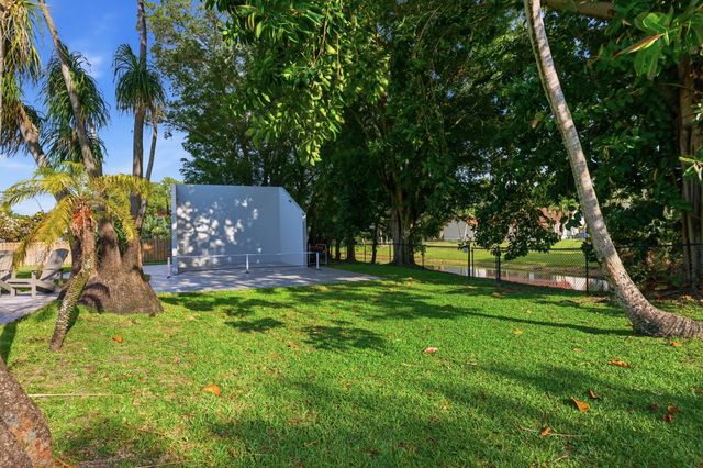 8492 NW 15th Court, Coral Springs, FL 33071