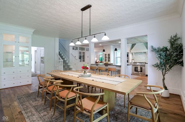 420 W Pine Street, Zionsville, IN 46077